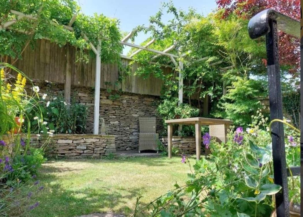 Coombers Mead Cottage Tetbury Bagian luar foto