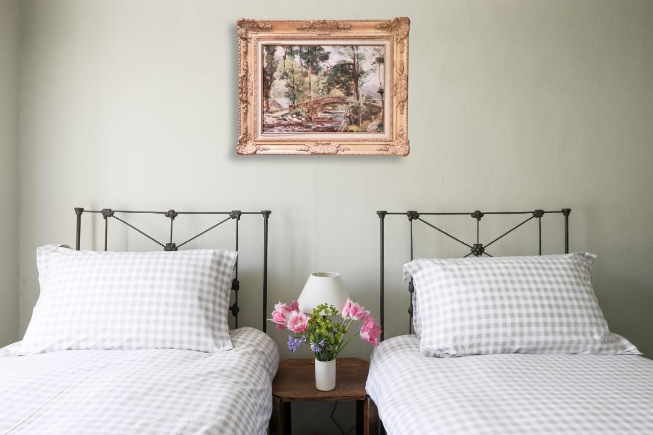 Coombers Mead Cottage Tetbury Bagian luar foto